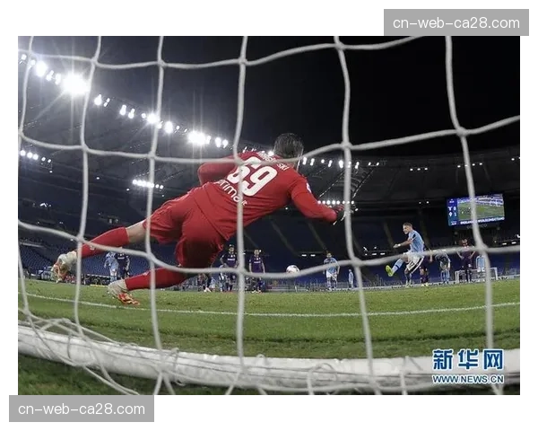 深度复盘：拉齐奥如何在少一人情况下通过防守反击战胜佛罗伦萨