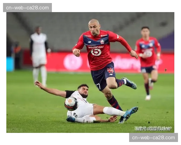 法甲锋线精英如何展现攻防转换的艺术与策略分析